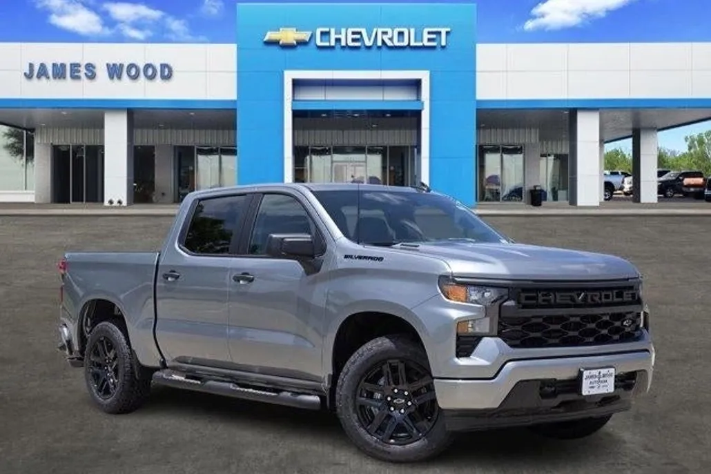 2025 Chevrolet Silverado 1500 Custom photo 1