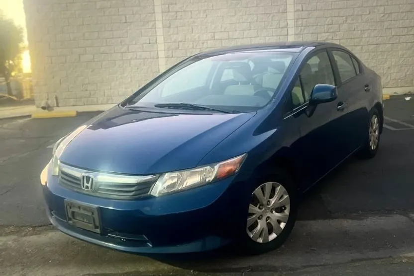 2012 Honda Civic LX photo 1
