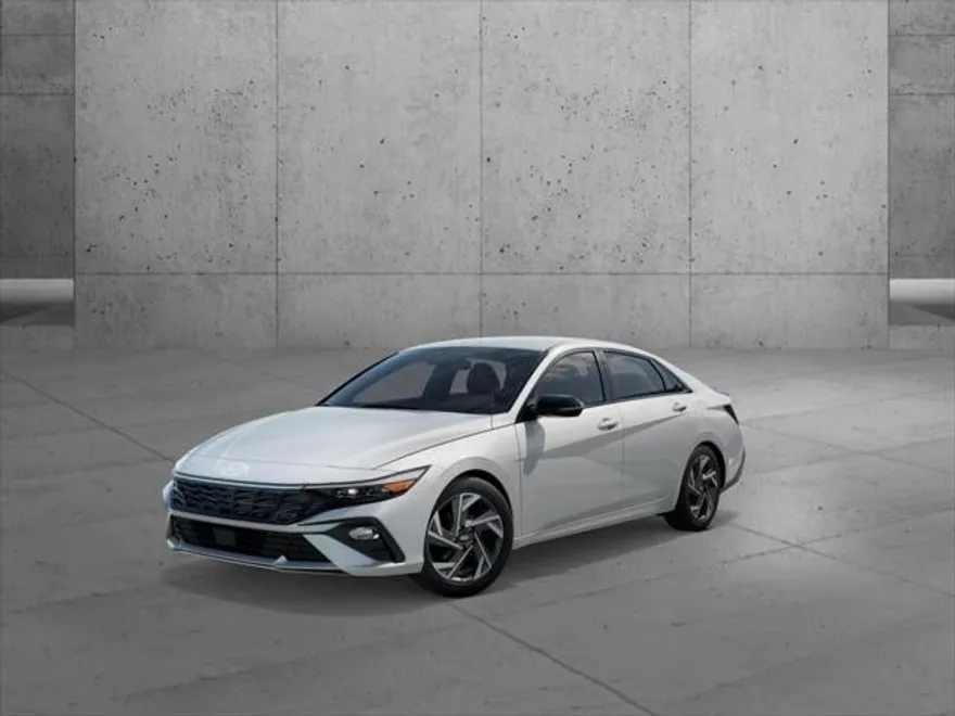 2025 Hyundai Elantra SEL Sport photo 1