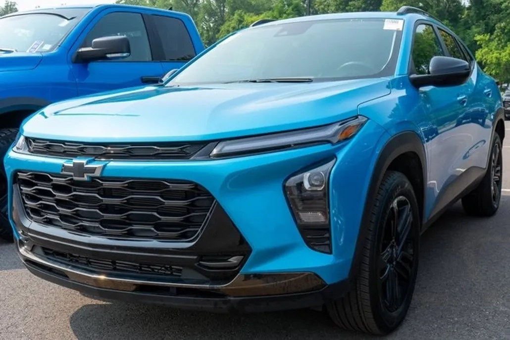 2025 Chevrolet Trax ACTIV photo 1