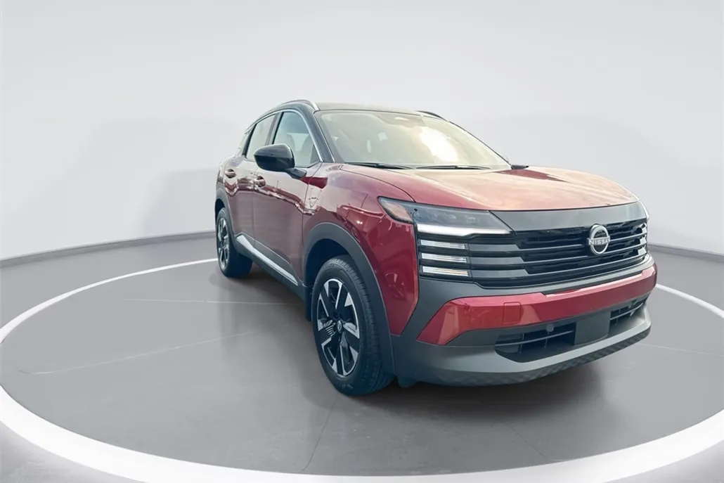 2025 Nissan Kicks SV photo 1