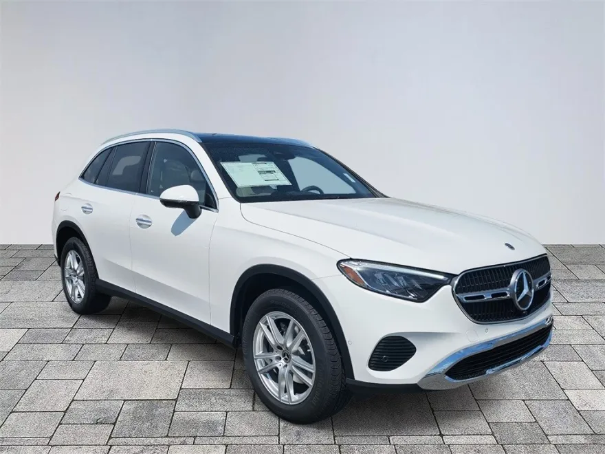 2025 Mercedes Benz GLC 300 photo 1