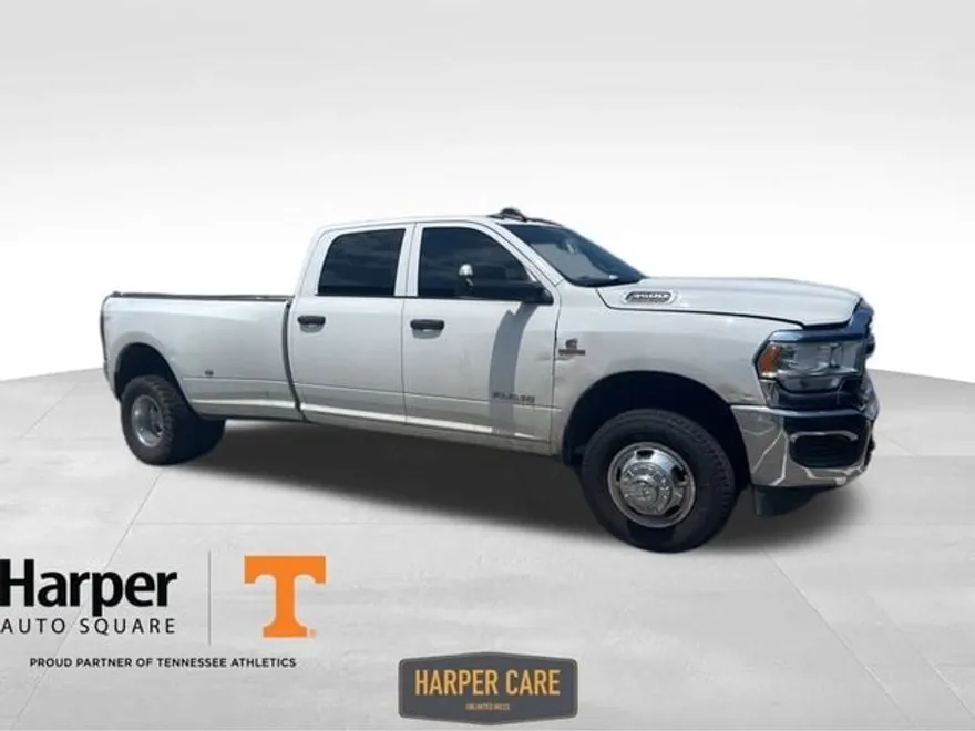2022 Ram 3500 Tradesman photo 1
