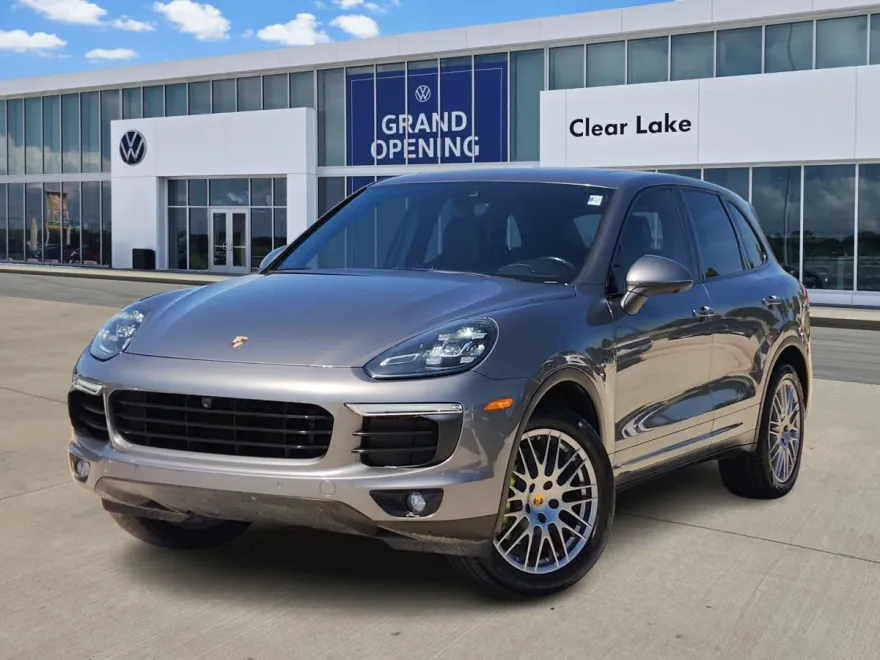 2016 Porsche Cayenne S E-Hybrid photo 1