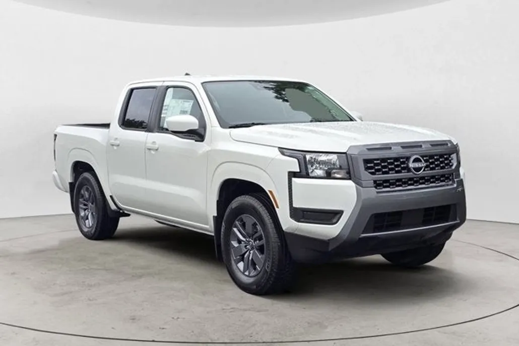 2025 Nissan Frontier SV photo 1