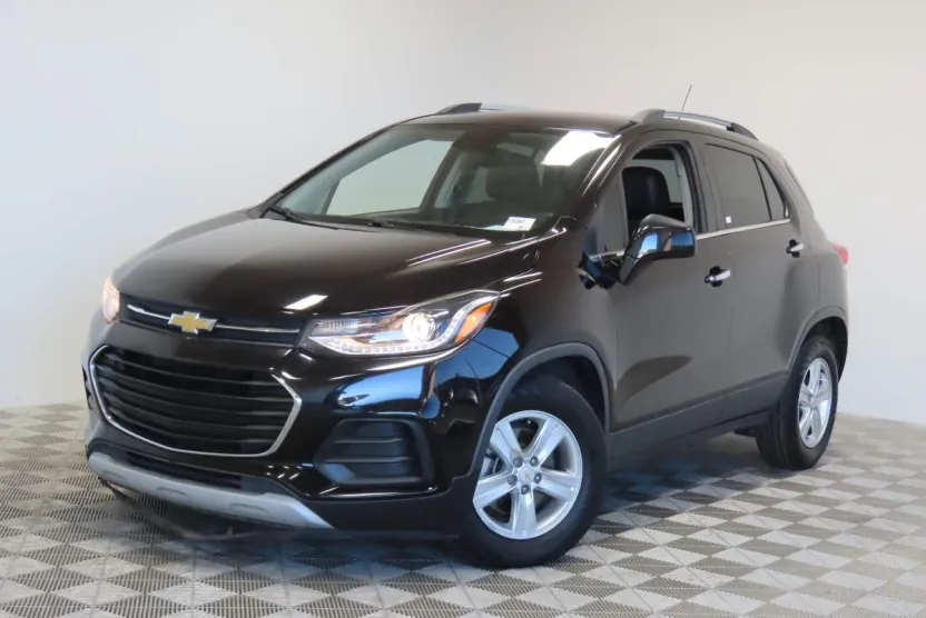 2020 Chevrolet Trax LT photo 1