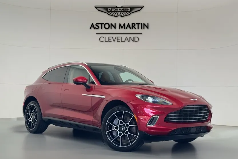 2021 Aston Martin DBX AM8 photo 1