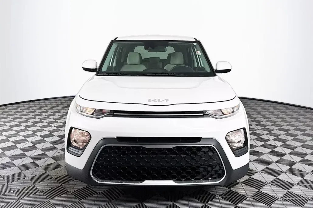 2022 Kia Soul LX photo 1
