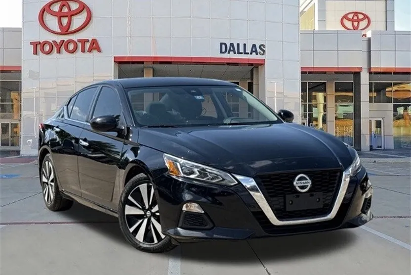 2022 Nissan Altima 2.5 SV photo 1