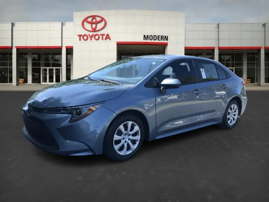 2023 Toyota Corolla LE photo 1