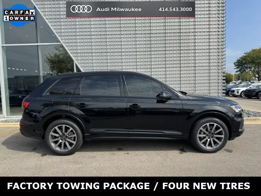 2023 Audi Q7 45 Premium Plus photo 1