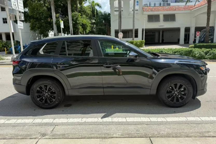 2025 Mazda CX-50 2.5 Preferred photo 1