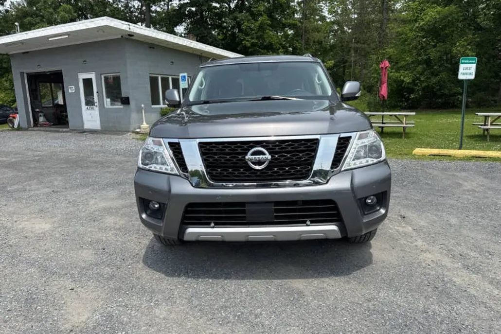 2018 Nissan Armada LE photo 1