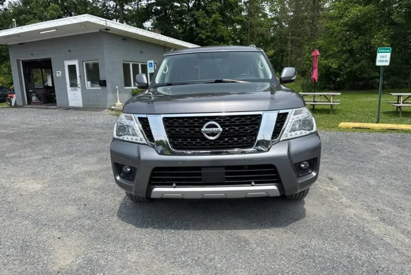2018 Nissan Armada LE photo 1