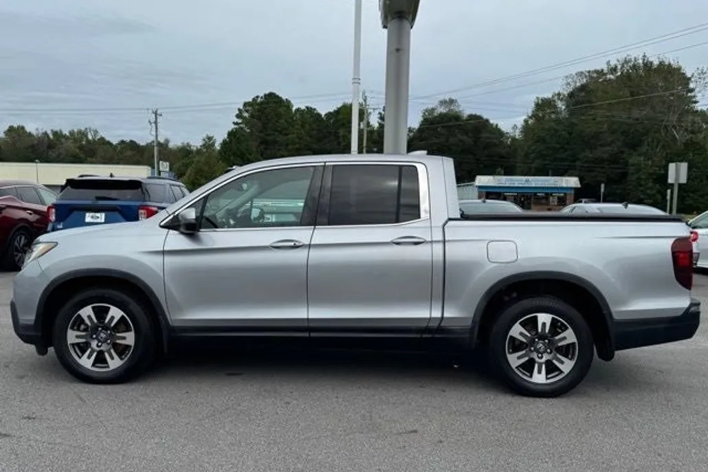 2017 Honda Ridgeline RTL-T photo 1