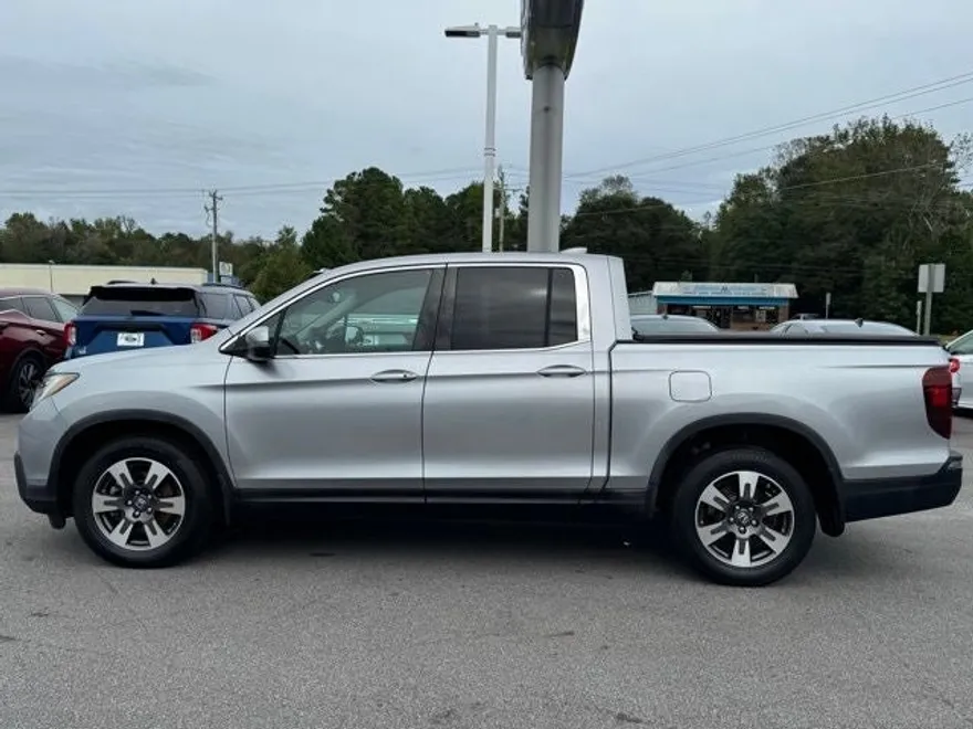 2017 Honda Ridgeline RTL-T photo 1