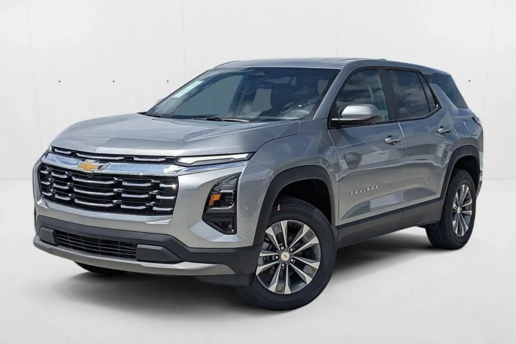 2025 Chevrolet Equinox LT photo 1