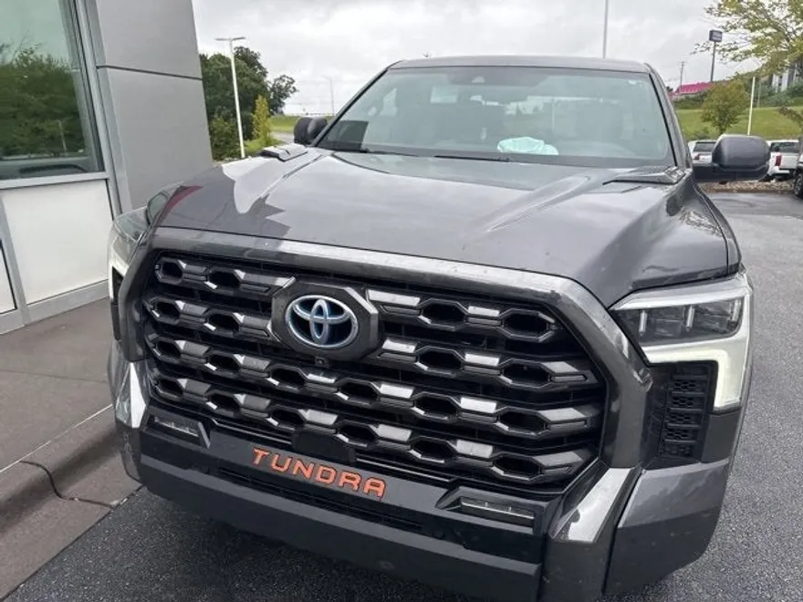 2023 Toyota Tundra Platinum photo 1