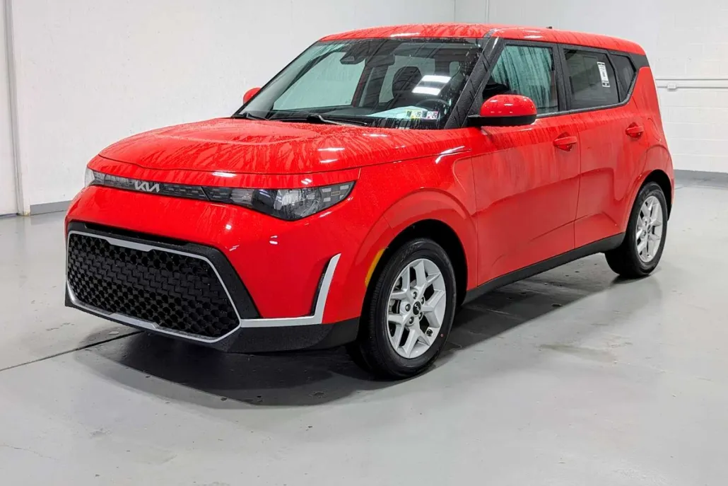 2023 Kia Soul LX S photo 1
