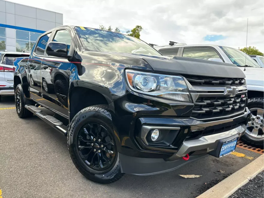 2022 Chevrolet Colorado Z71 photo 1