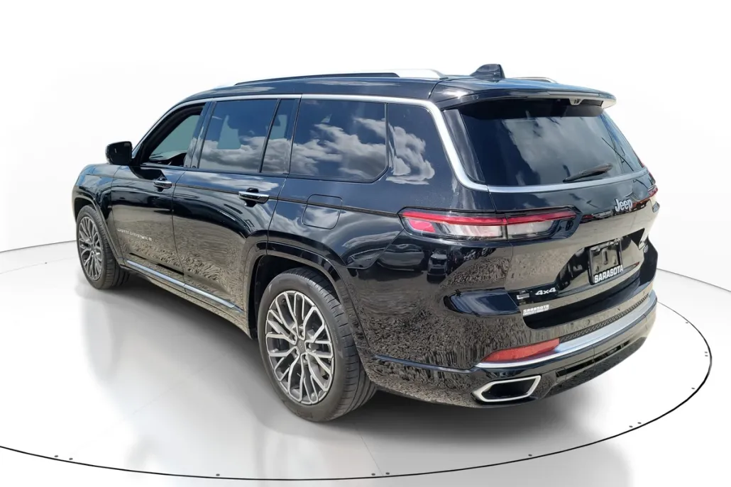 2022 Jeep Grand Cherokee L Summit Reserve photo 1