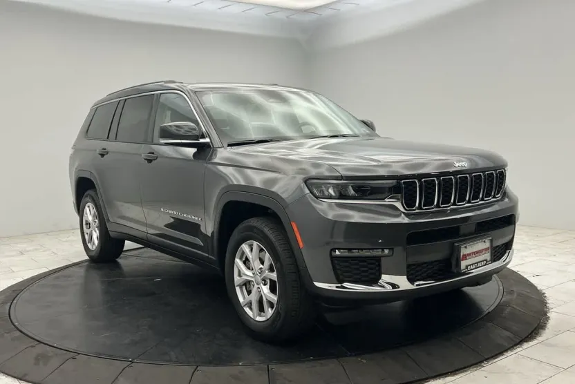 2022 Jeep Grand Cherokee Limited photo 1