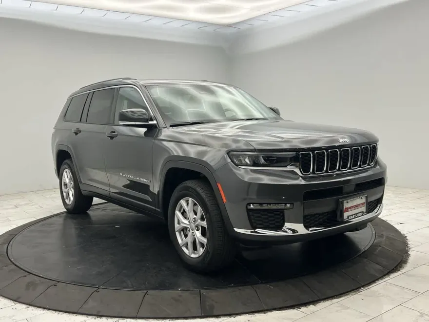 2022 Jeep Grand Cherokee Limited photo 1