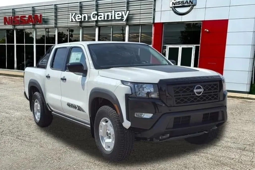 2024 Nissan Frontier SV photo 1