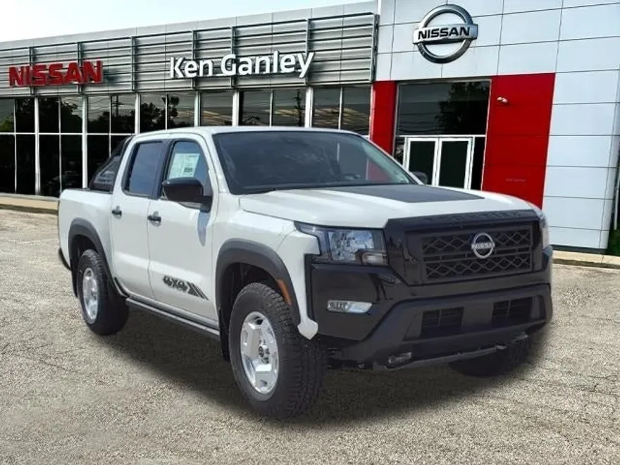 2024 Nissan Frontier SV photo 1