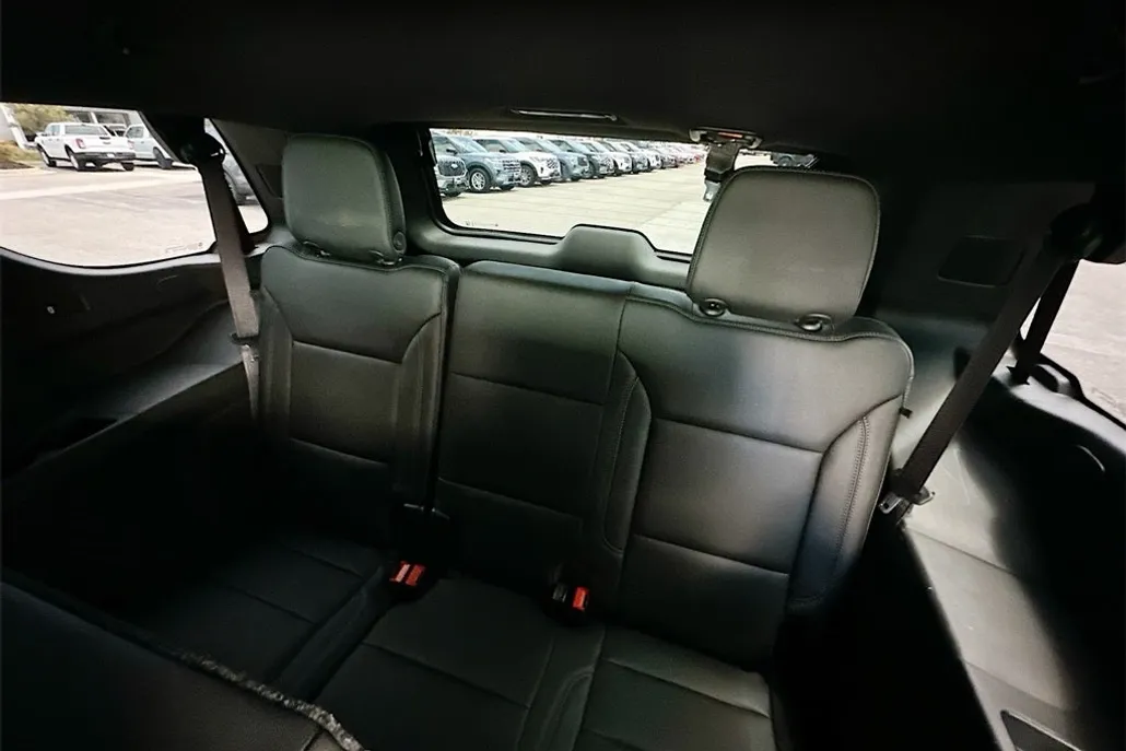 2021 Chevrolet Tahoe Z71 photo 1