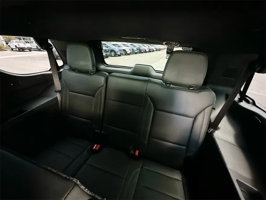 2021 Chevrolet Tahoe Z71 photo 1