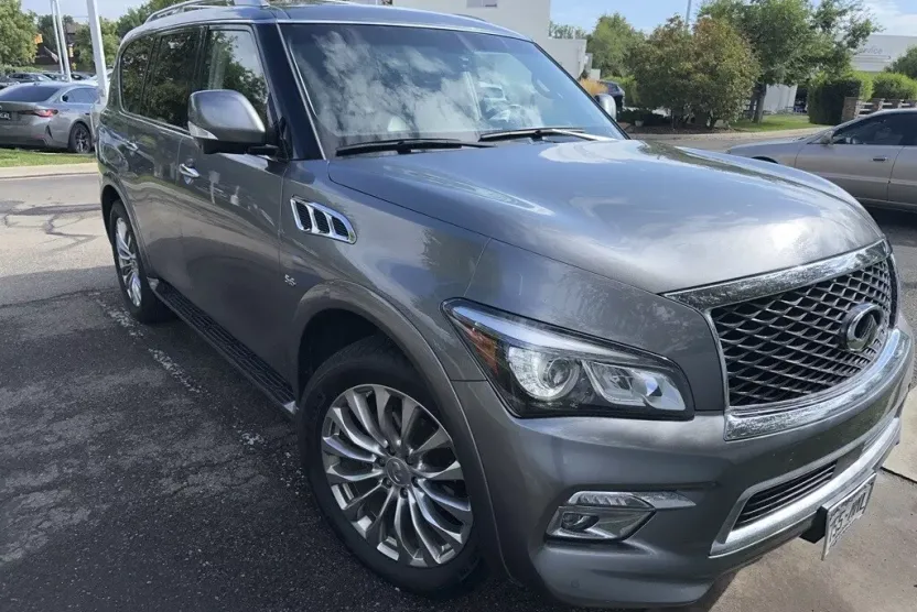 2016 Infiniti QX80 photo 1