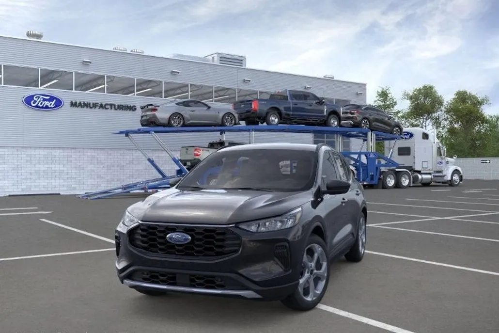 2025 Ford Escape ST-Line photo 1