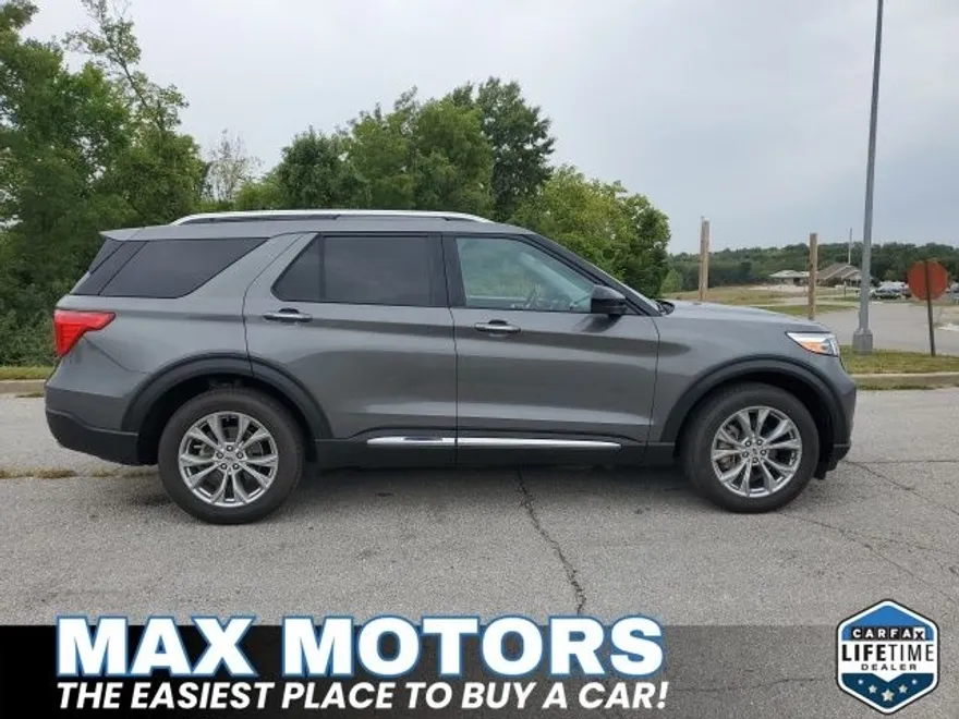 2023 Ford Explorer Limited photo 1