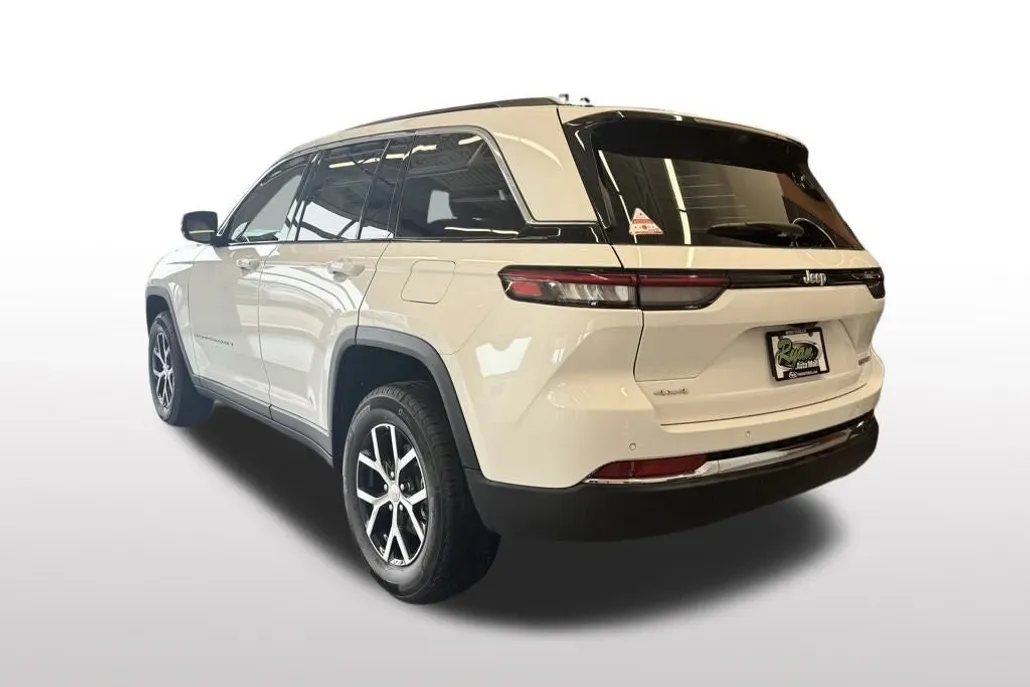 2025 Jeep Grand Cherokee Limited photo 1