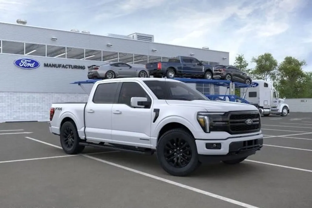 2025 Ford F-150 Lariat photo 1