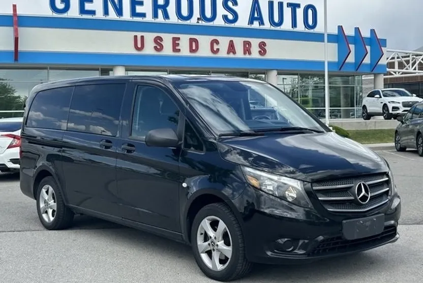 2018 Mercedes Benz Metris Passenger photo 1