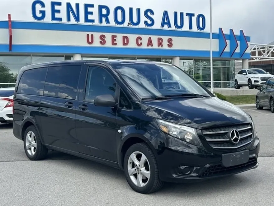 2018 Mercedes Benz Metris Passenger photo 1