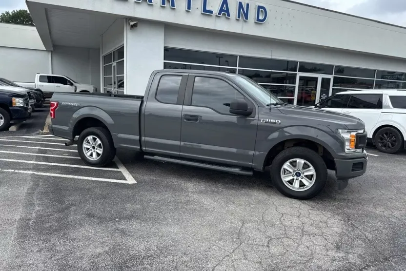 2018 Ford F-150 XL photo 1