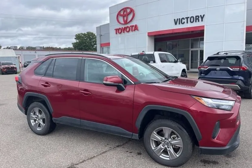 2025 Toyota RAV4 XLE photo 1