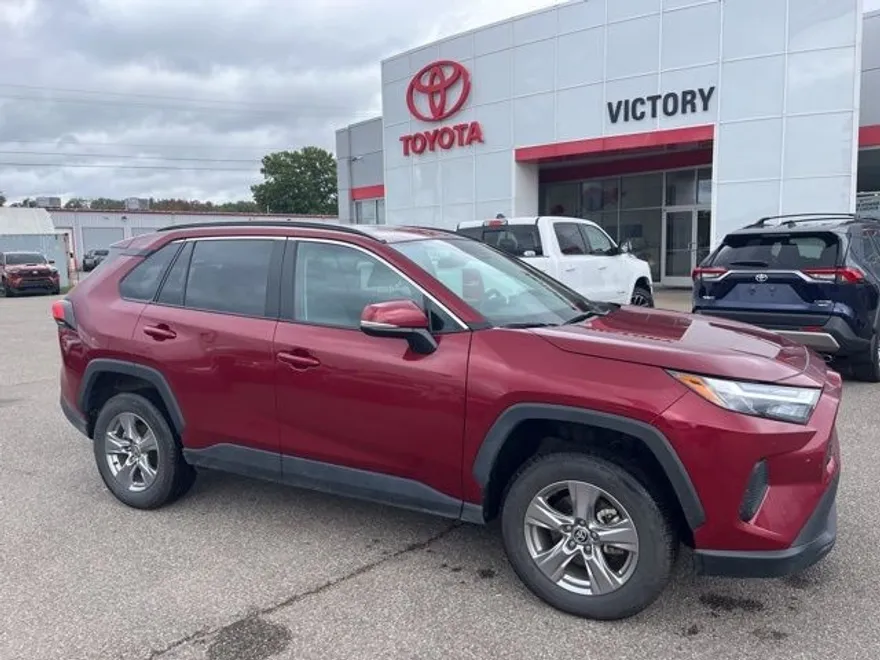 2025 Toyota RAV4 XLE photo 1