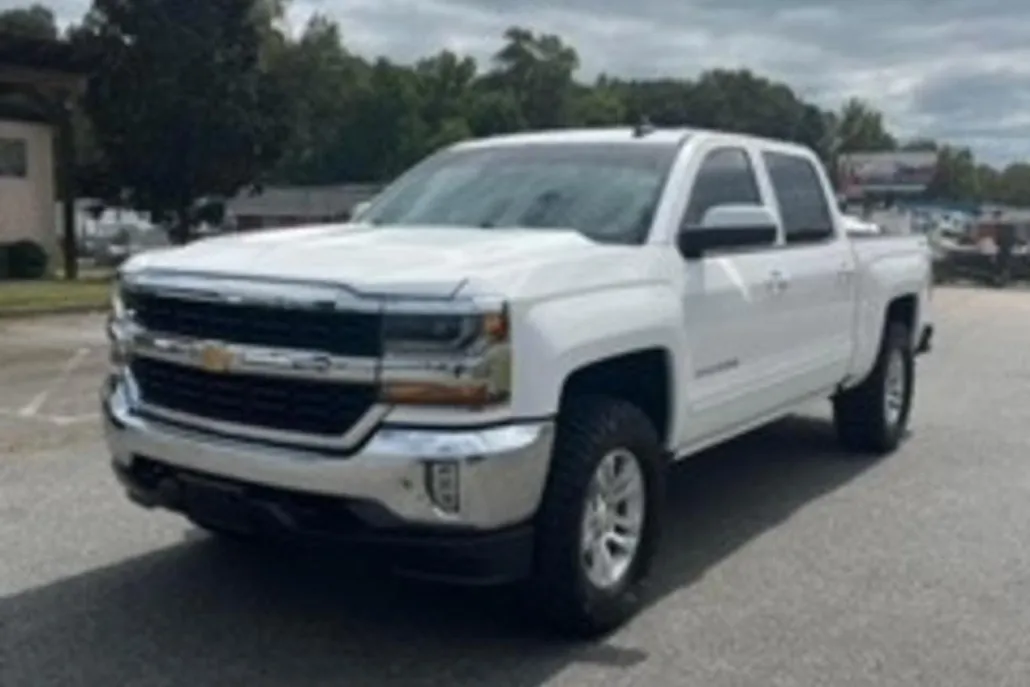 2018 Chevrolet Silverado 1500 photo 1