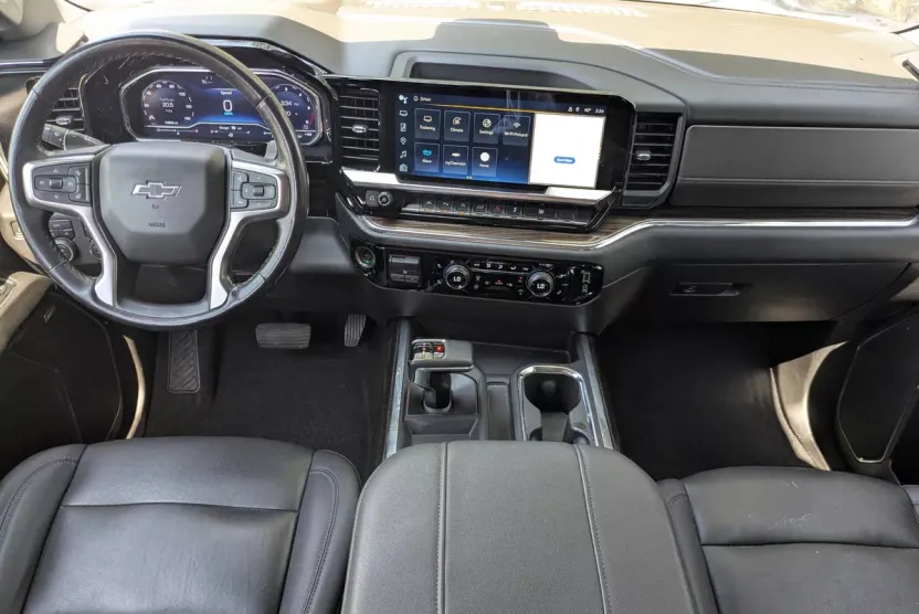 2023 Chevrolet Silverado 1500 RST photo 1