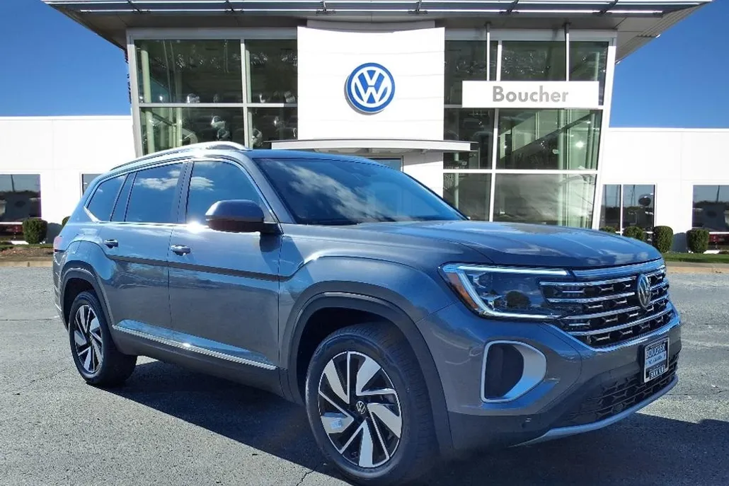 2025 Volkswagen Atlas SEL photo 1