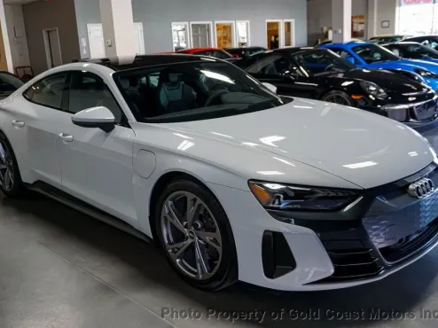 2022 Audi e-tron GT Premium Plus photo 4