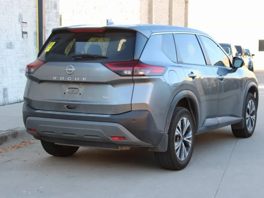 2023 Nissan Rogue SV photo 1
