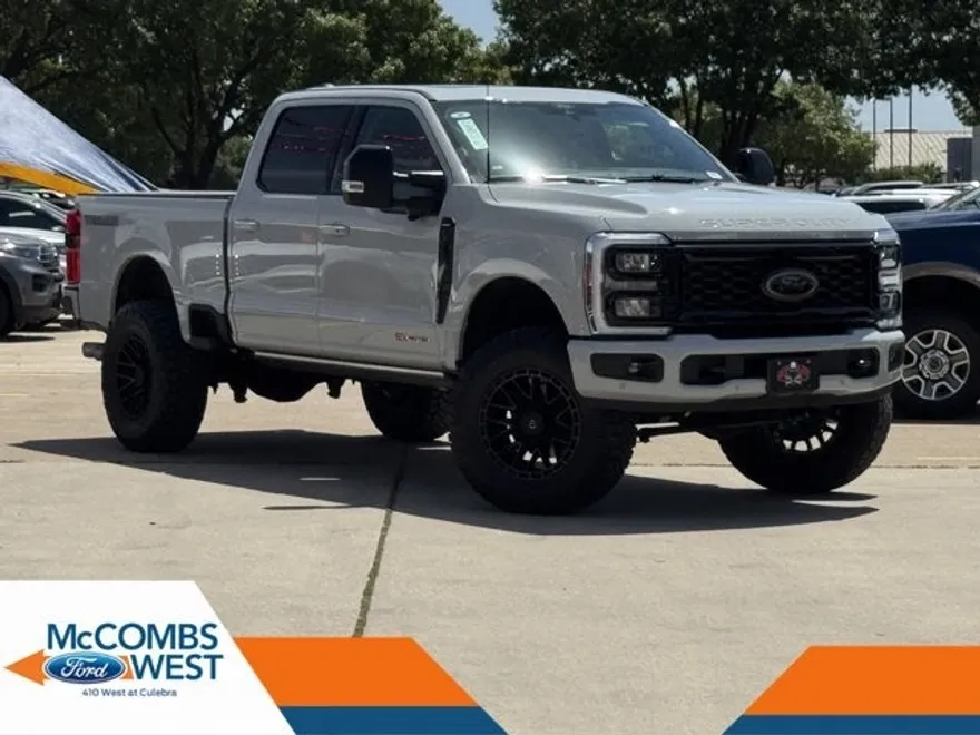 2025 Ford F-250 Lariat photo 1
