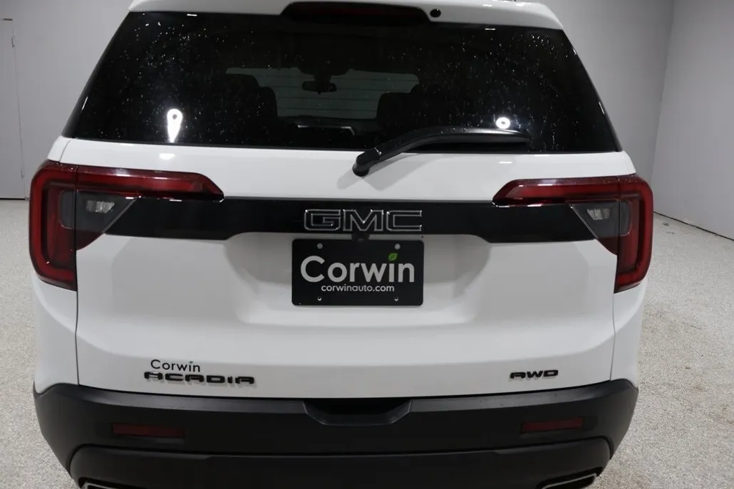 2023 Gmc Acadia SLE photo 1