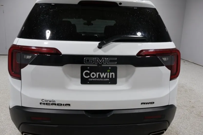 2023 Gmc Acadia SLE photo 1