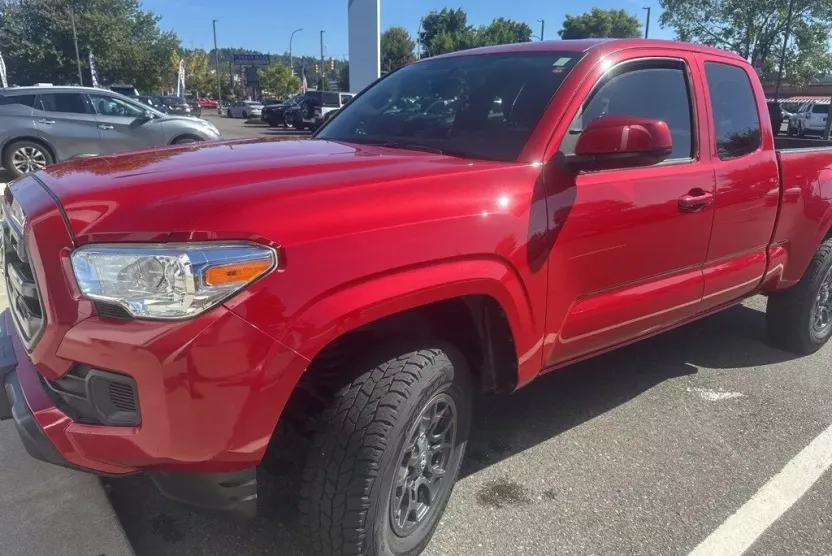 2016 Toyota Tacoma SR photo 1
